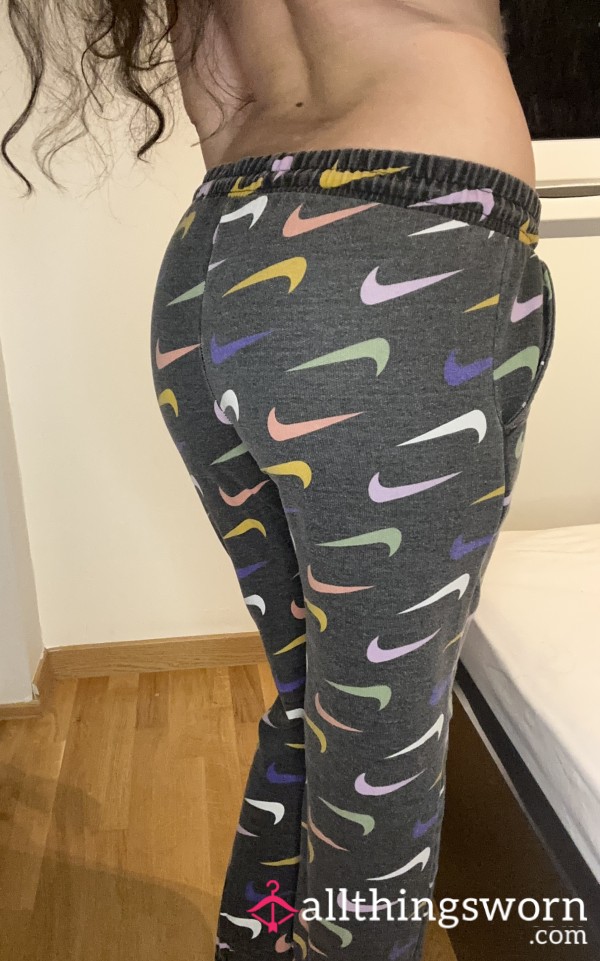 Nike Well Worn Sweatpants