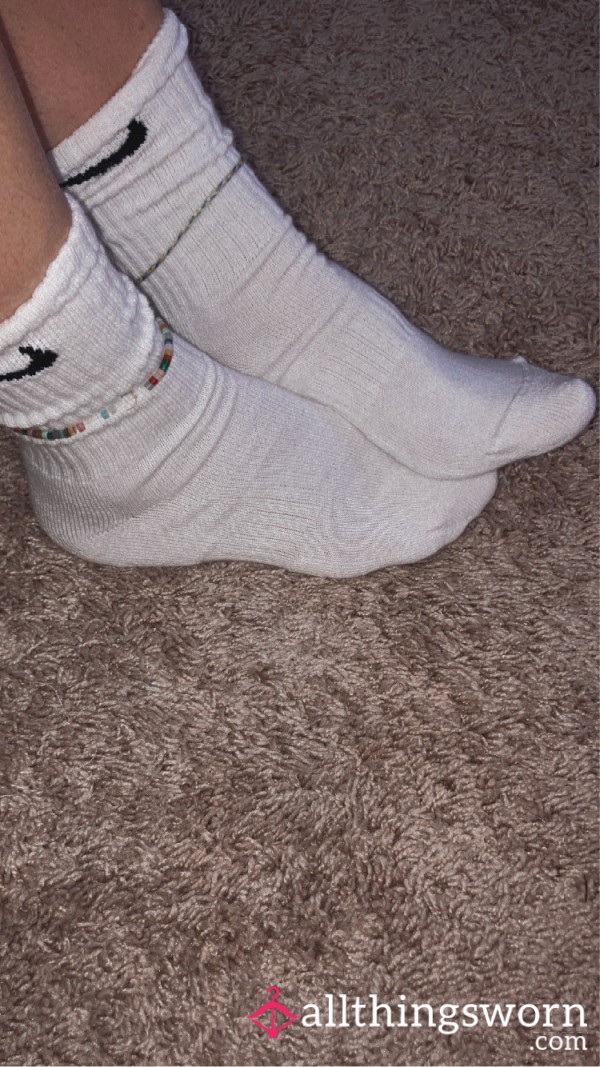NIKE WHITE CREW SOCKS