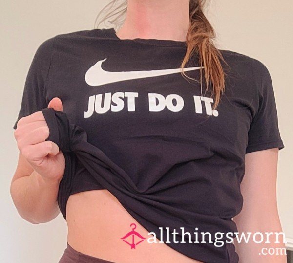 Nike Workout T-shirt / Top