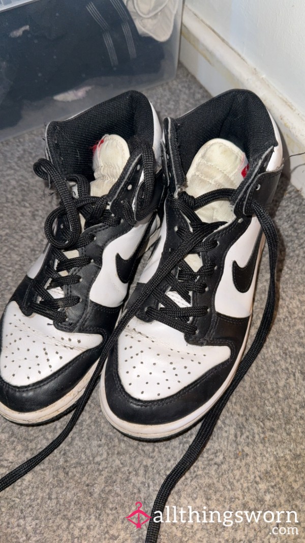 Nike Worn Stinky Trainers