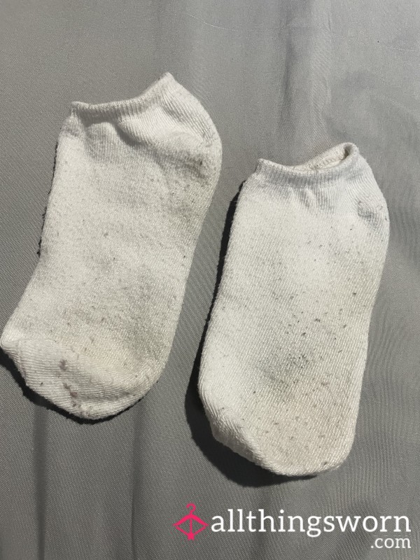 No Show Plain White Socks