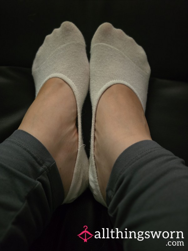 No Show White Socks