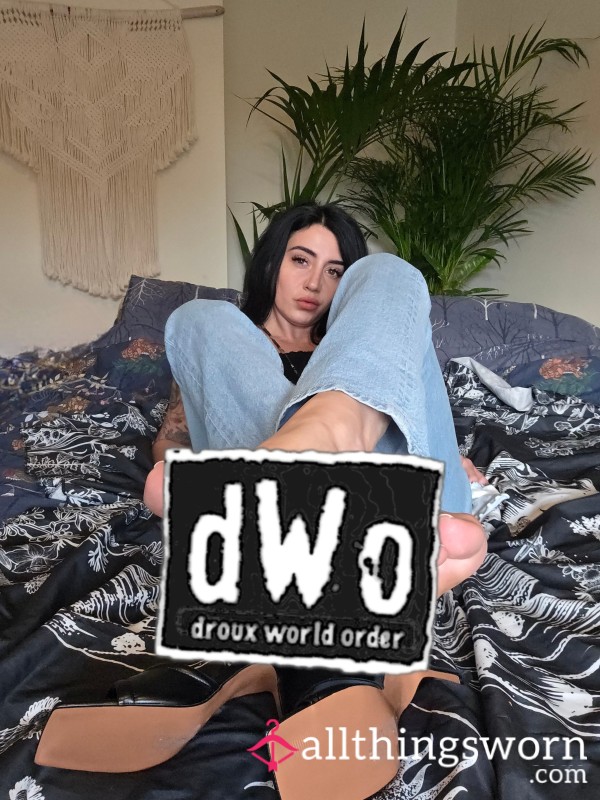 Non Nude Fully Dressed Foot Pics Size 9 EU 43 French Manicure