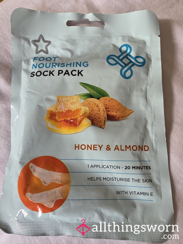 Nourishing Foot Mask And Feet Pics