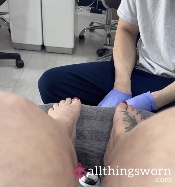 Now This Man Knows Ho To Look After My Feet