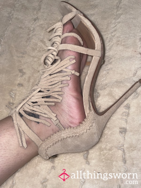 NUDE HIGH HEELS🙈
