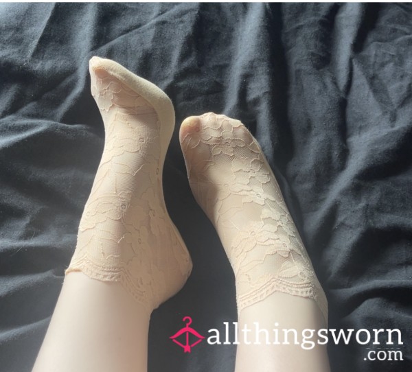 Nude Lace Socks