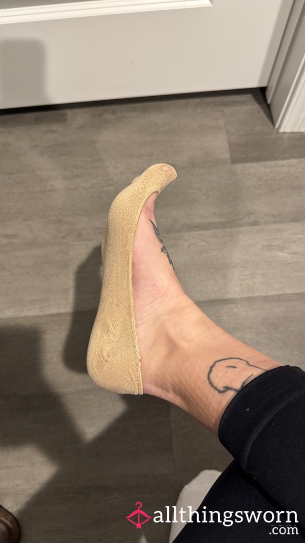 Nude No Show Socks