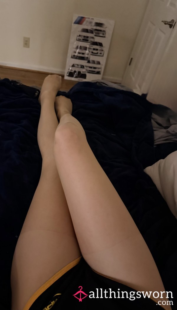 Nude Pantyhose / Stockings