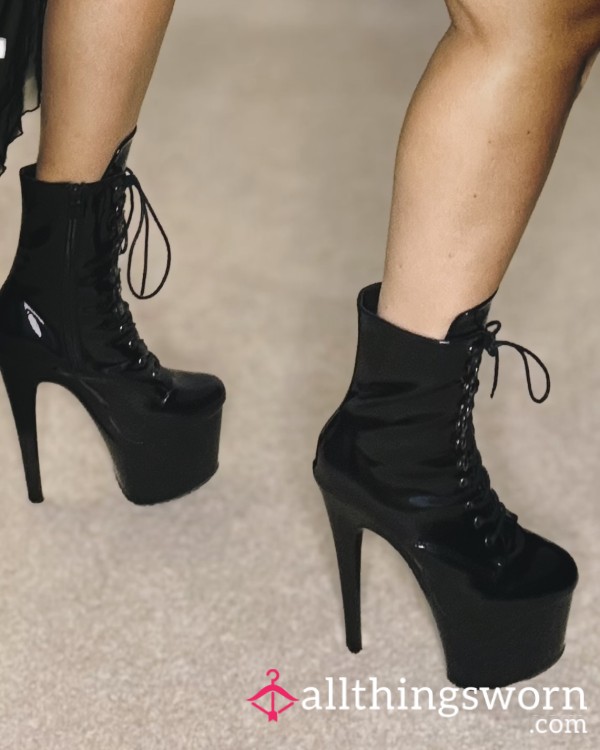 Nude Strutting In Boots – Look But Don't Touch ;)