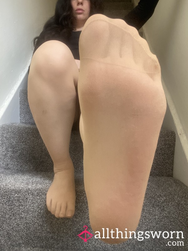 Nude Waitress Tights