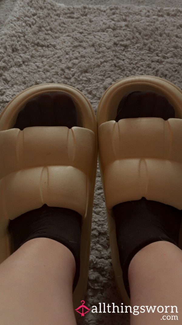 Nylon Sock Wear
