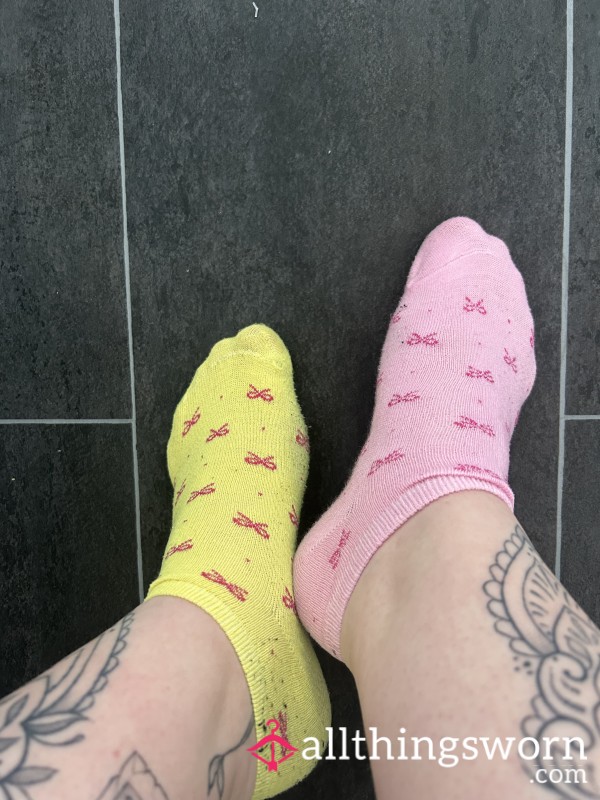 Odd Socks Worn After A Long Hot 10 Hour Shift Up For Grabs Be Quick Before The Smell Starts To Disappear 😉🦶🏼🧦🩷💛