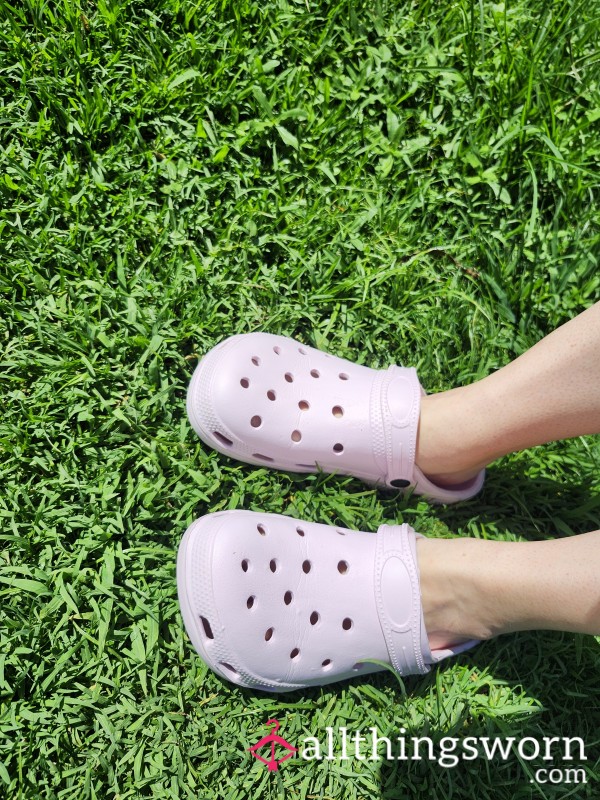 Off Brand Crocs (light Pink) (women's US Size 10)