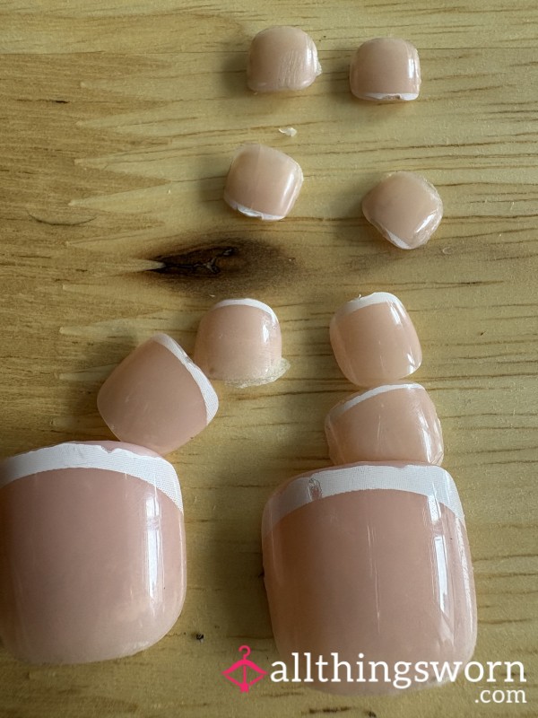 Off My Toes & Into Your Dreams | Used Stick-On Toenails 💋💜