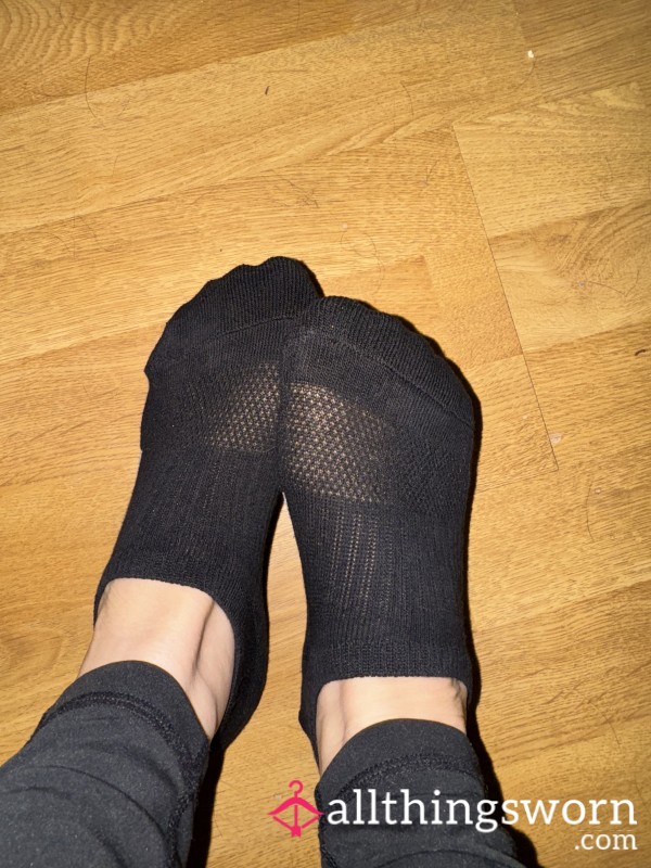 Off To The Gym My Size 7 Feet Go!