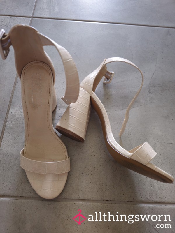 Off White Block Heels ✨️