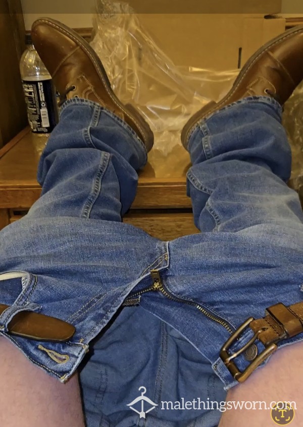 Office Strip Down And Jerk Off
