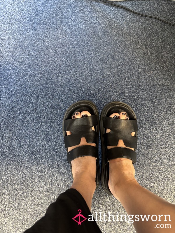 Office Worker Feet Pics