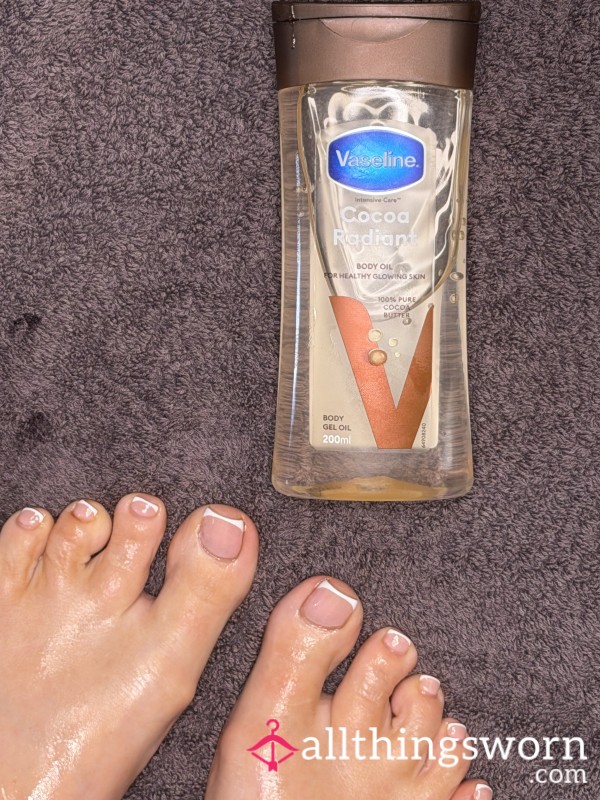 Oil All Over My Pretty Feet With Old Tan😍