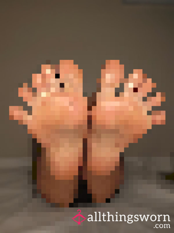 Oil Foot Photo