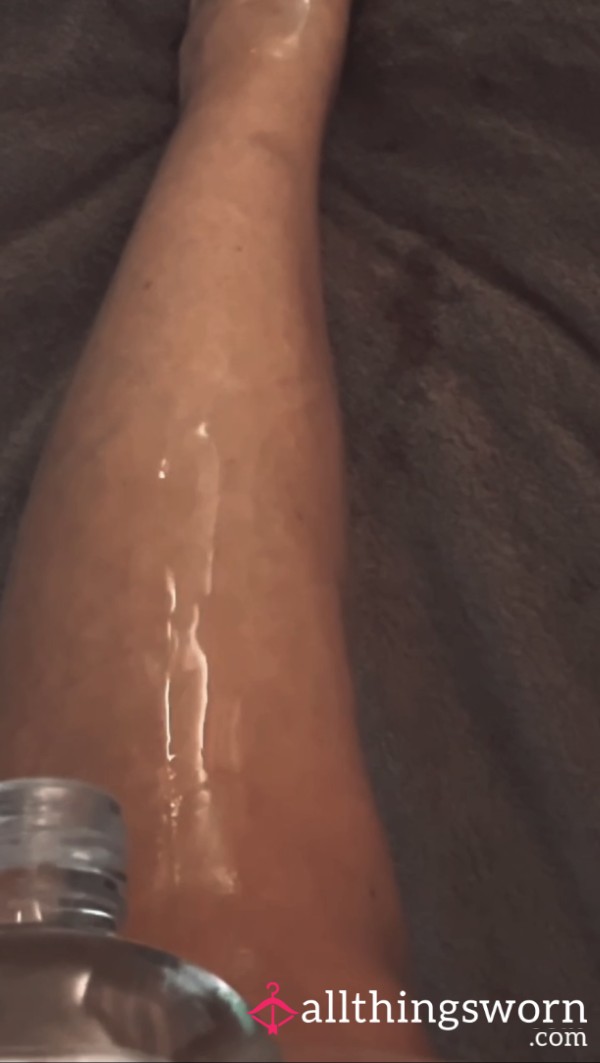 Oil Me Up 💦🦵🔥 Leg Lovers 💋