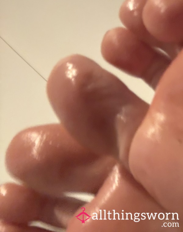 Oiled Soles 💦🦶🏻