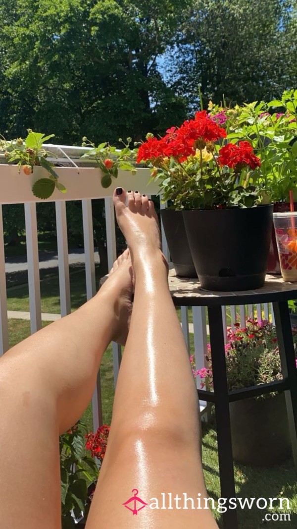 Oiled Up Feet With Fresh Pedicure