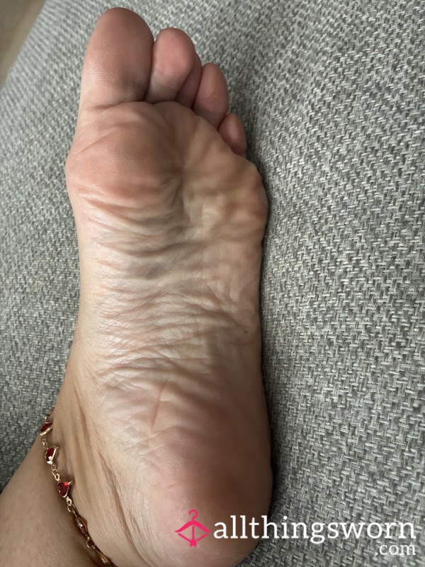 Oily Soles