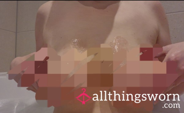 Oily Tits In The Bath