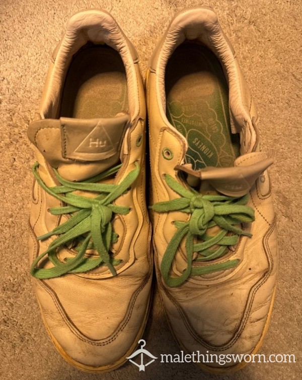 OLD ADIDAS CLa**ICS WORN-OUT