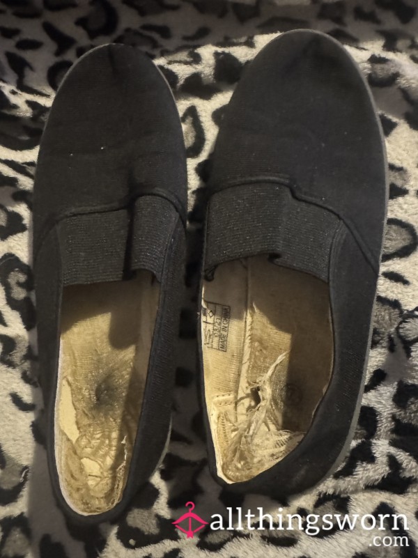 Old Black Pumps, Size 7