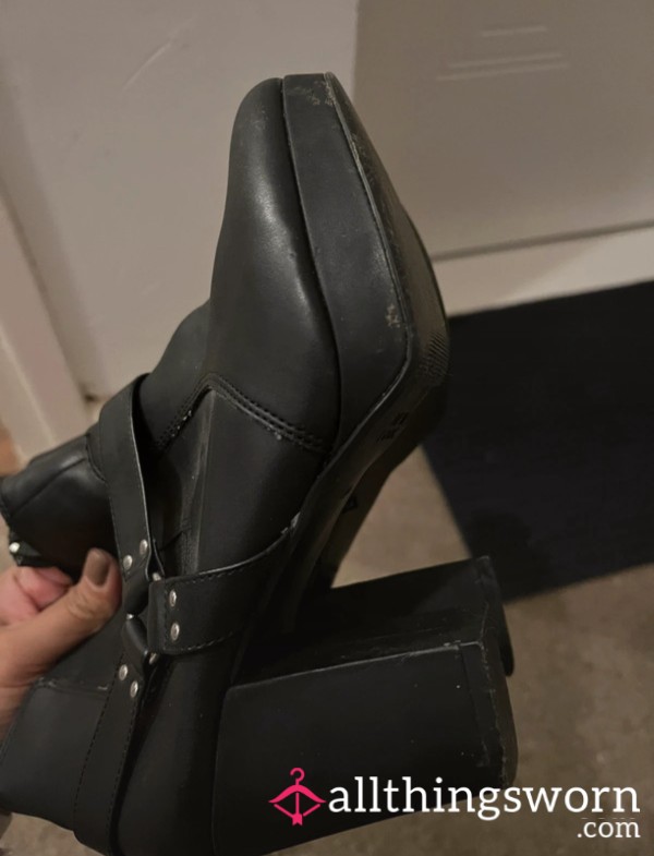 Old Dirty Boots