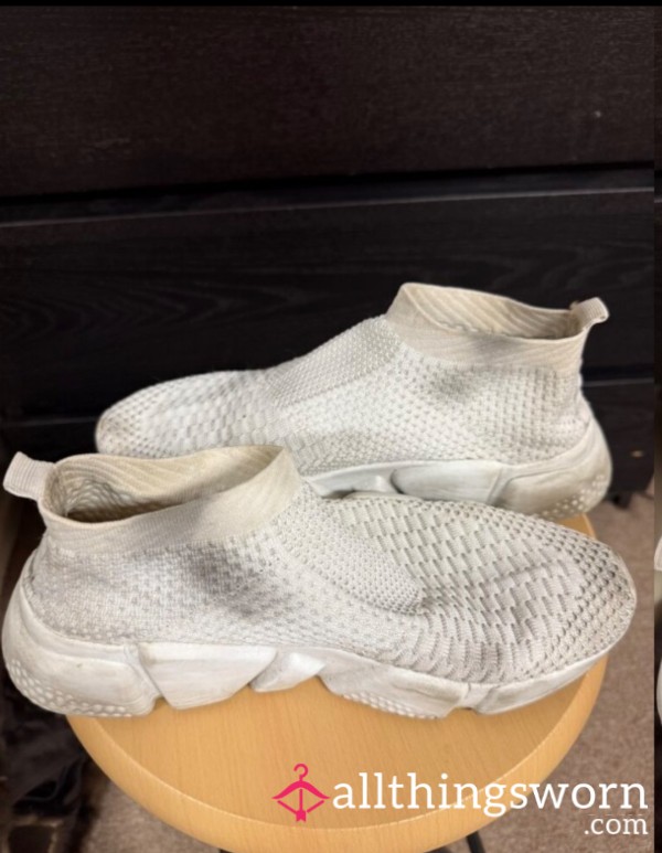 OLD DIRTY SMELLY SNEAKERS SOCKS