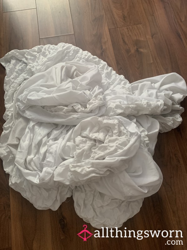 Old Dirty Used Double Bedding