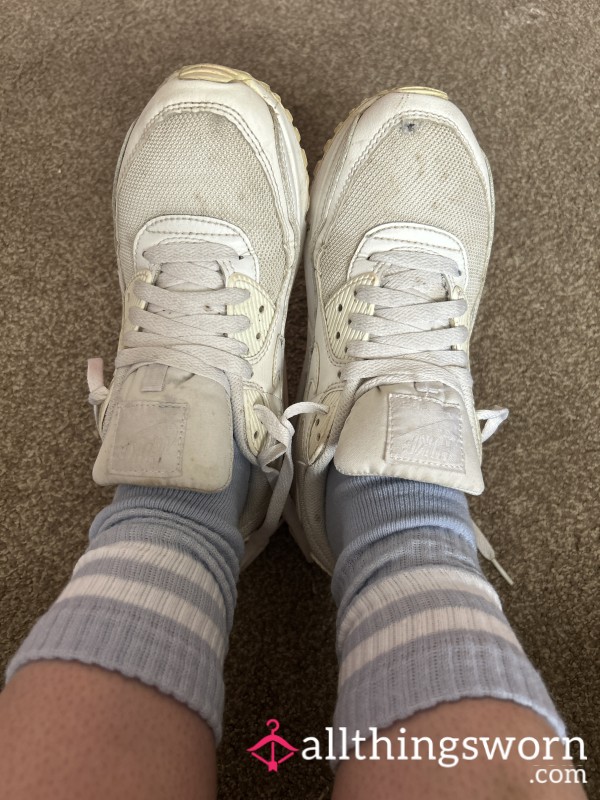Old Nike Airmax Wanting To Be Ruined!
