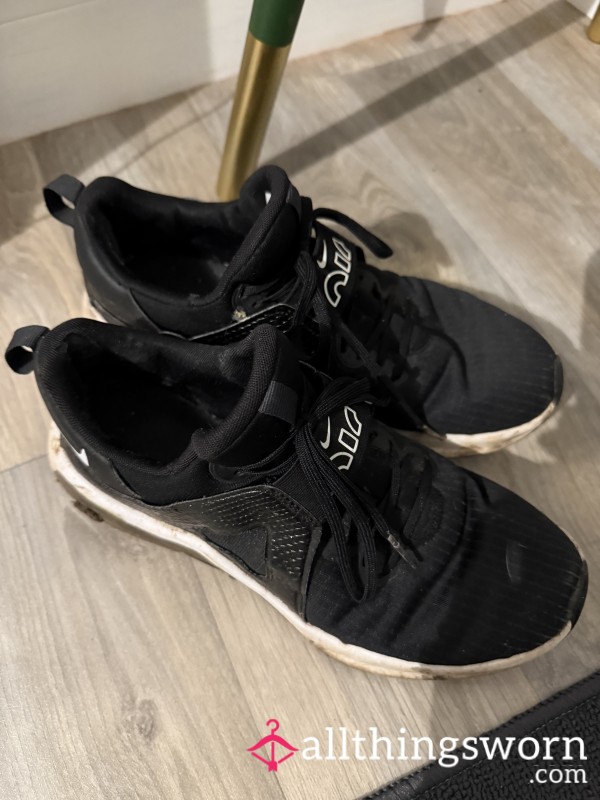 Old Nike Gym Trainers