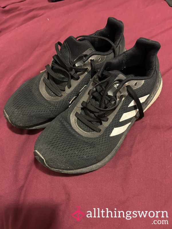 💋 Old Nike Sneakers Size 8 💋