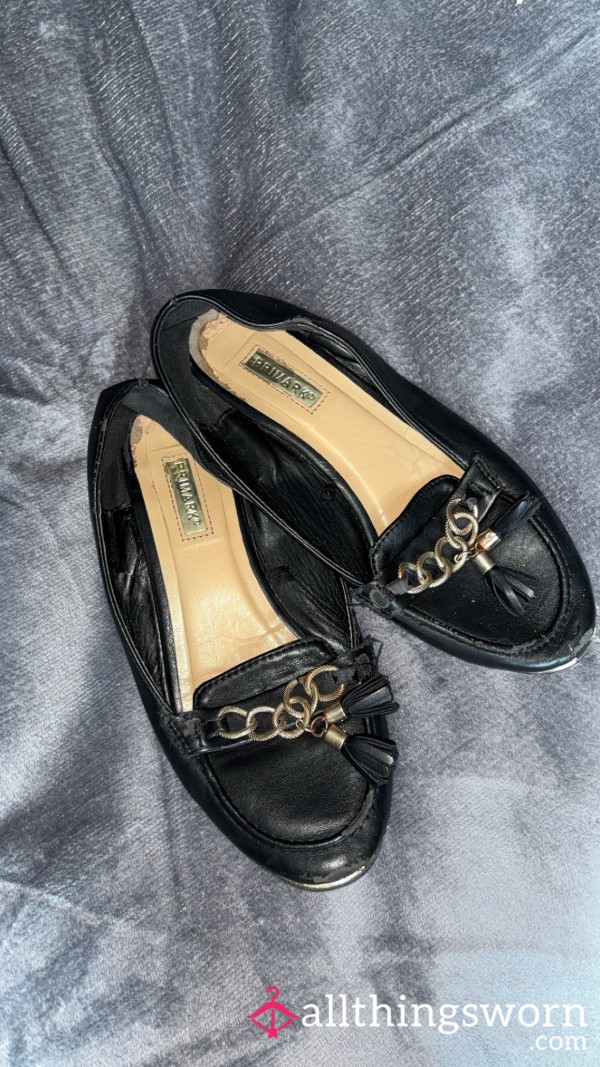 Old Pair Of Flats 🖤