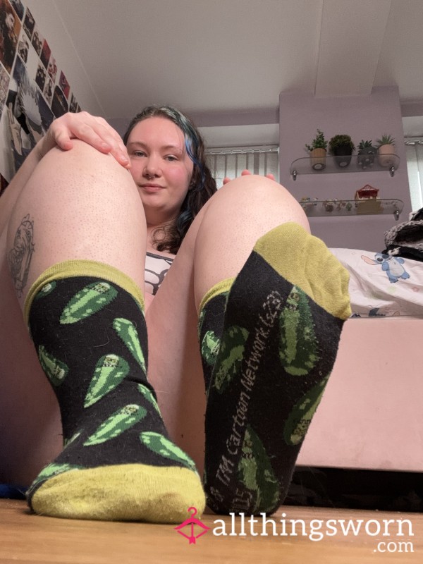 Old Stinky Pickle Rick Ankle Socks