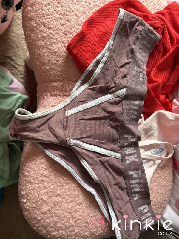 Old VS Pink Thong