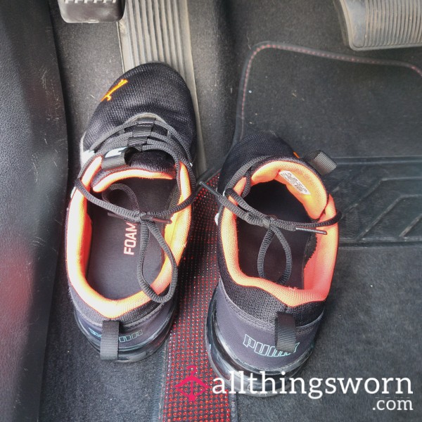 Old Well Worn Pumas No Socks Gym Wear