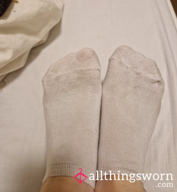 Old White Ankle Socks