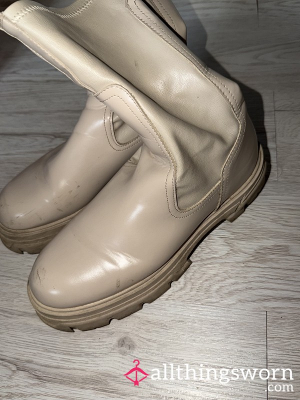 Old Worn Chelsea Boots Size 8