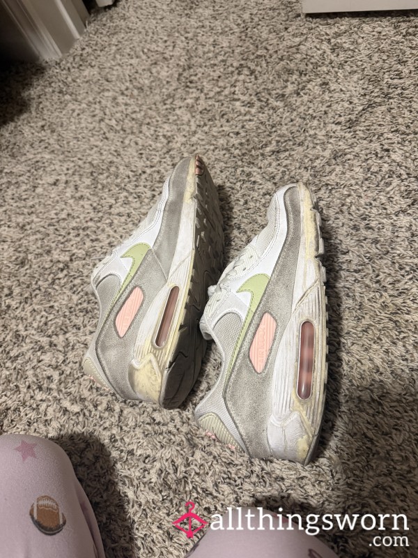 Old Worn Down Nikes - Smelllyy