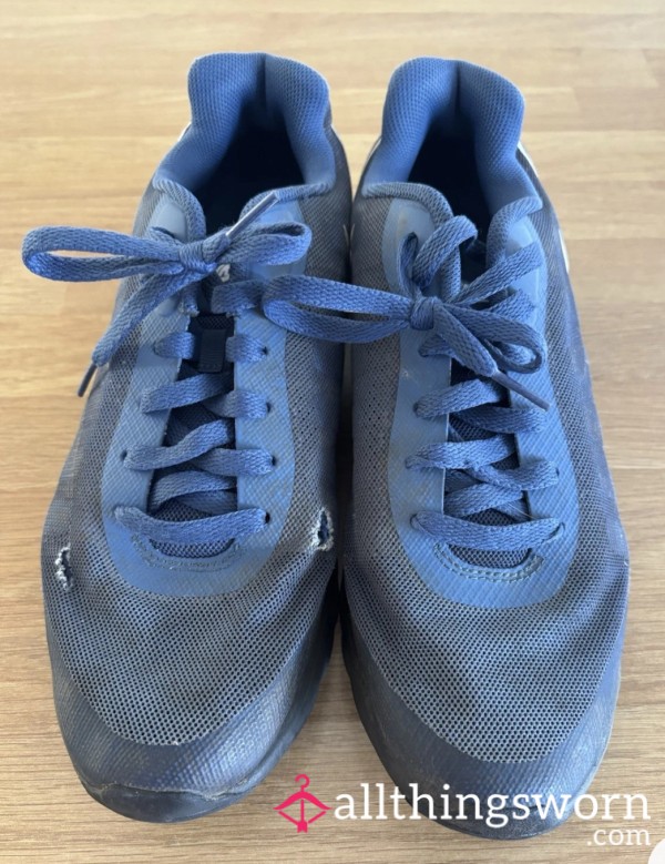 Old Worn Holey Trainers/sneakers 👟