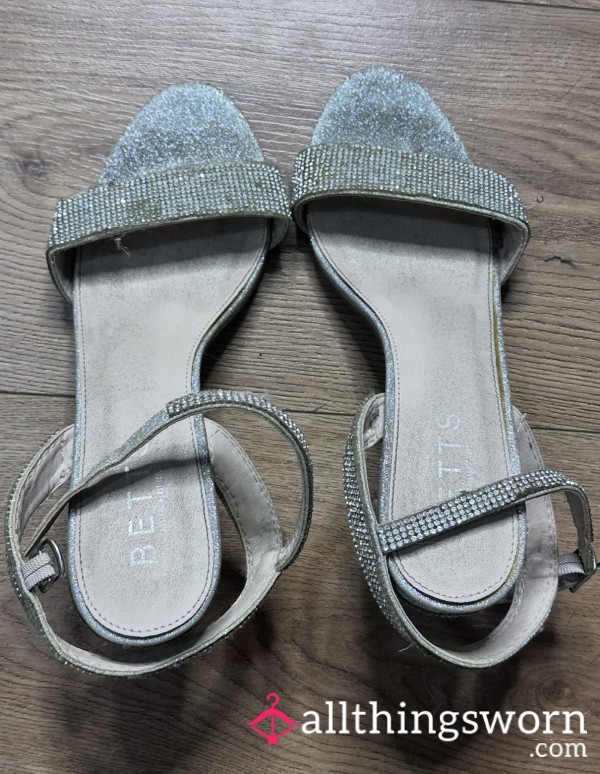 Old Worn Low Heels 👠