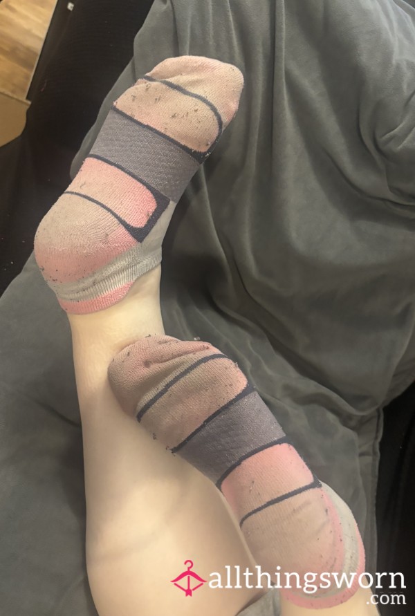 Old Worn Pink Ankle Socks