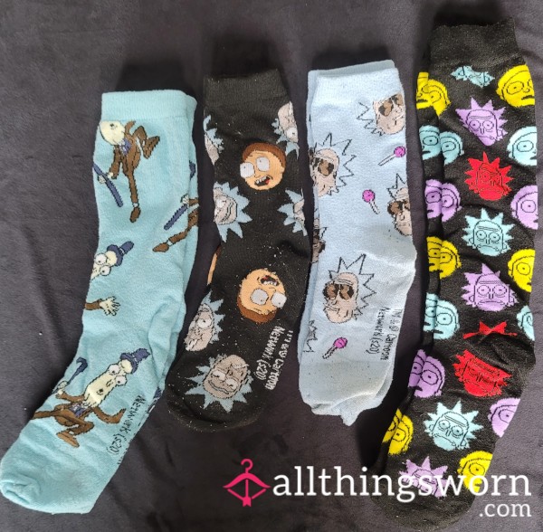 👽 Very Old Worn Rick & Morty Crew Socks: 4 Styles
