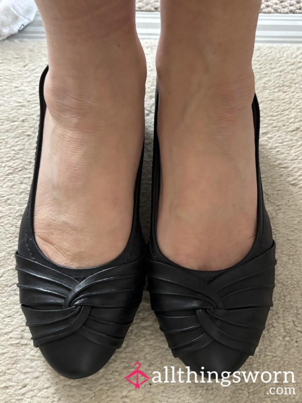 Old Worn Work Shoes Size 8 🥿